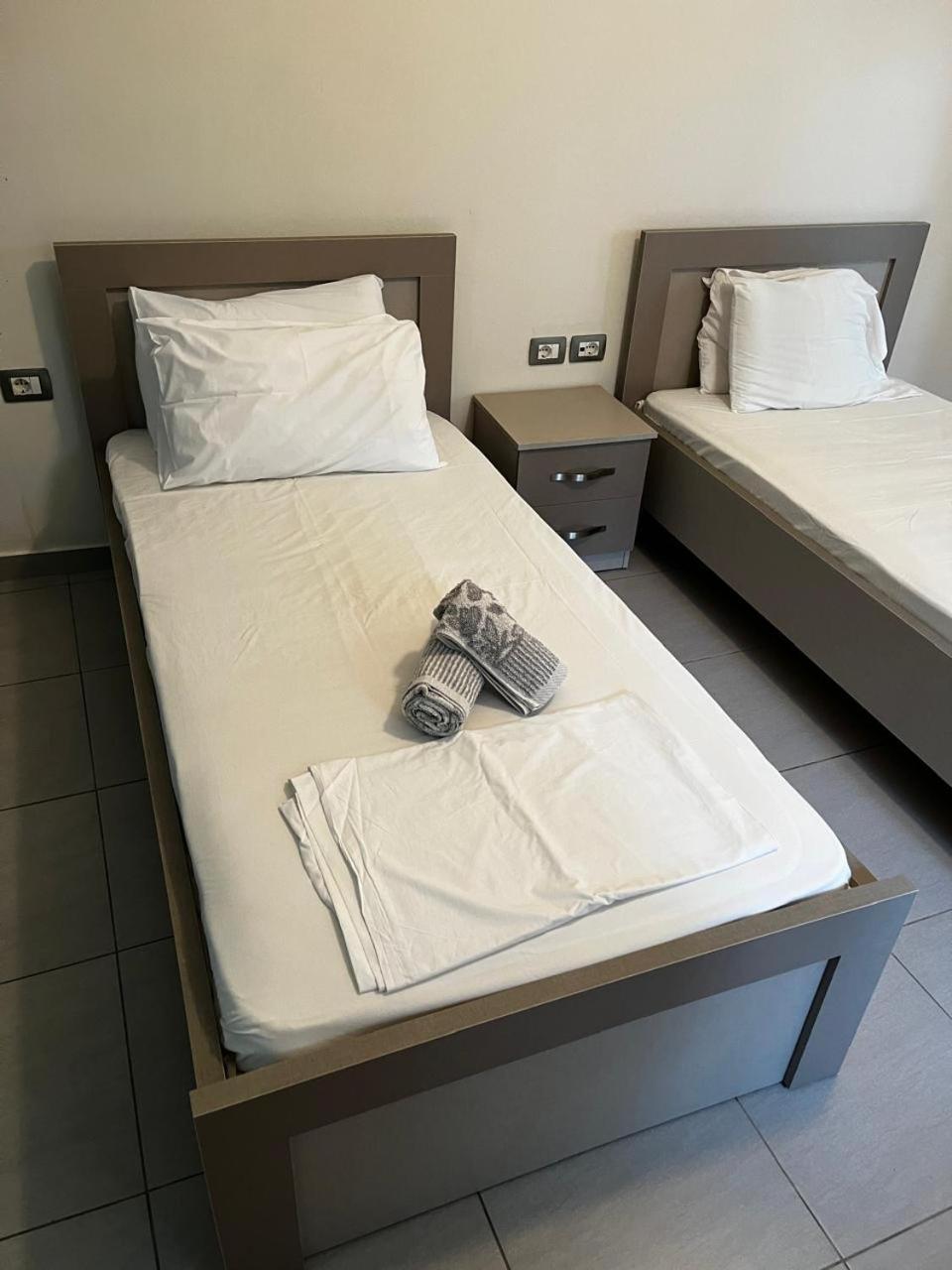 Riviera Rooms Саранда Екстер'єр фото