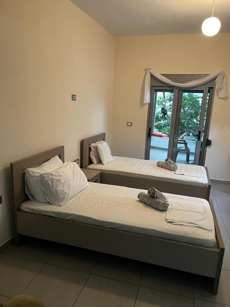 Riviera Rooms Саранда Екстер'єр фото