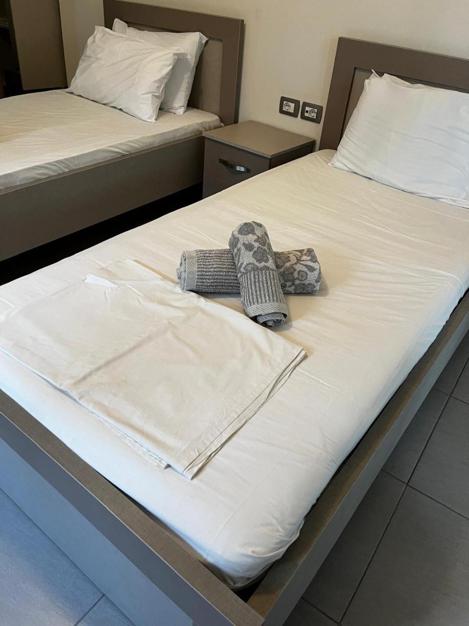 Riviera Rooms Саранда Екстер'єр фото